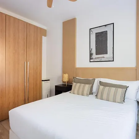 Apartment Stylish 3 Bedroom Barcelona