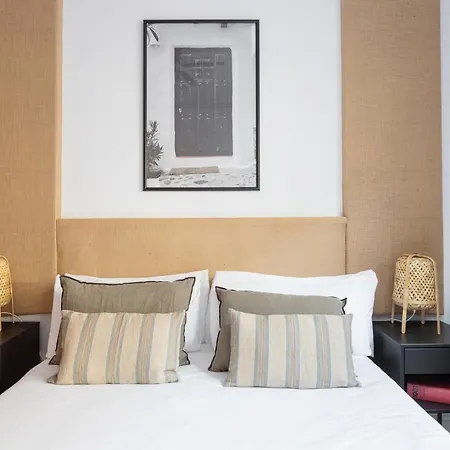 Apartment Stylish 3 Bedroom Barcelona