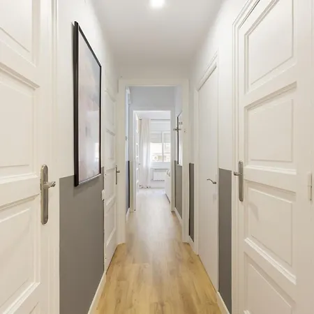 Apartment Stylish 3 Bedroom Barcelona