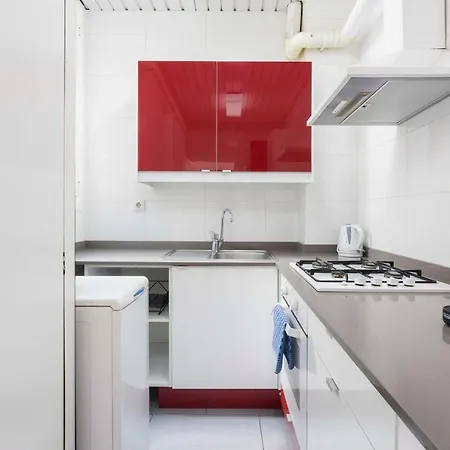 Stylish 3 Bedroom Apartment *